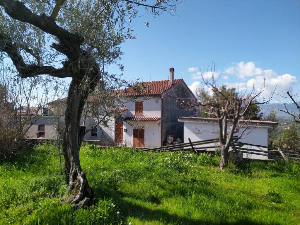 Villa a Collecorvino in Contrada Convento - Foto 2