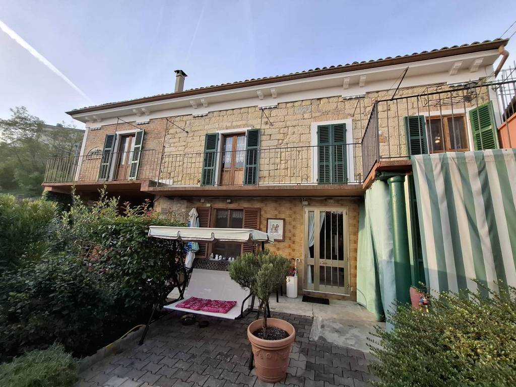 Villa a Casorzo in Via Vittorio Montiglio, 18 - Foto 2