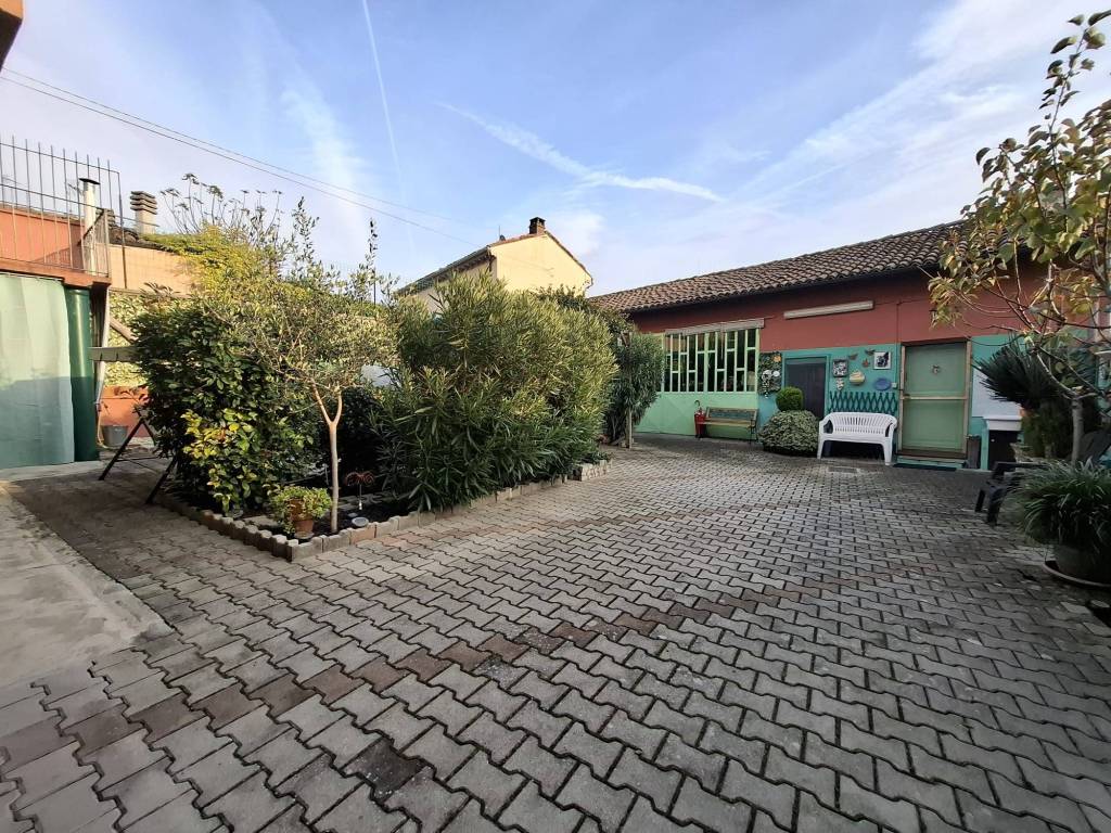 Villa a Casorzo in Via Vittorio Montiglio, 18 - Foto 4