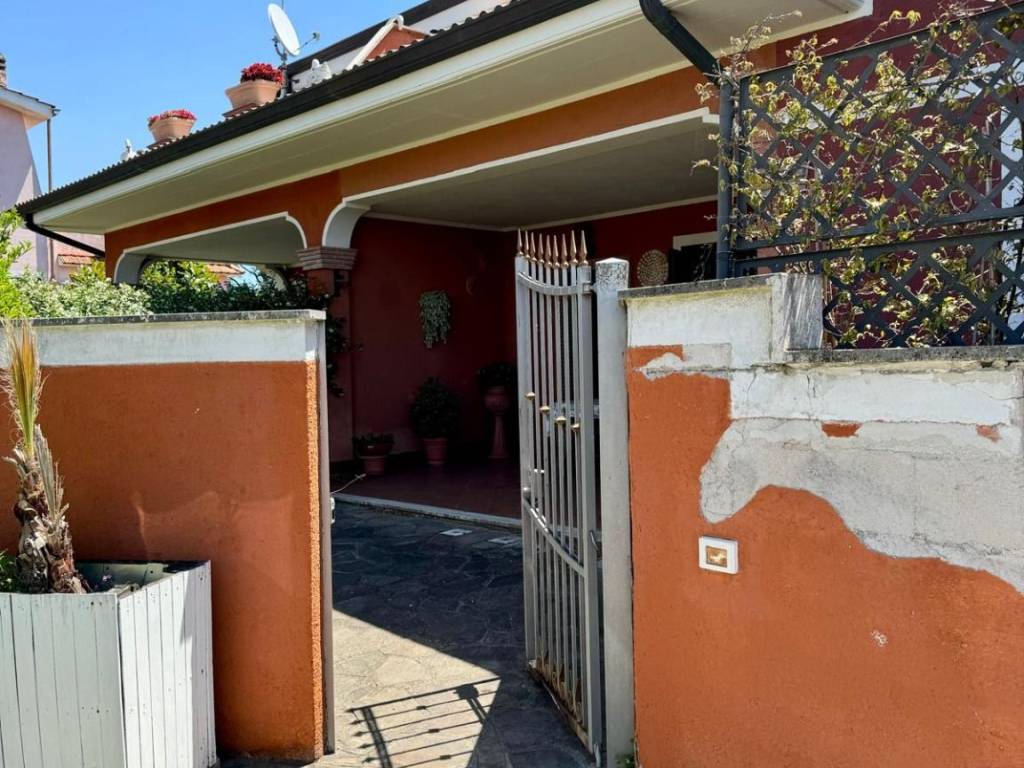 Villa a Ardea in Via Brenta, 33 - Foto 4