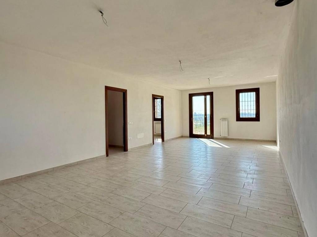 Villa a San felice sul panaro in Via Galeazza - Foto 4