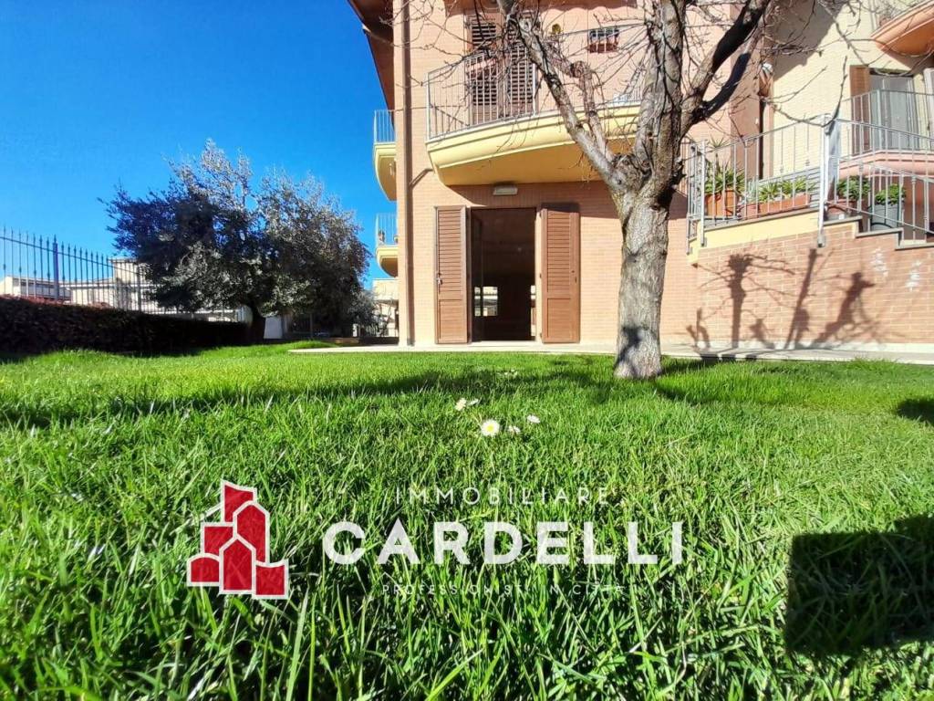 Appartamento a Montecosaro in via Fratelli Cervi, 15 - Foto 4