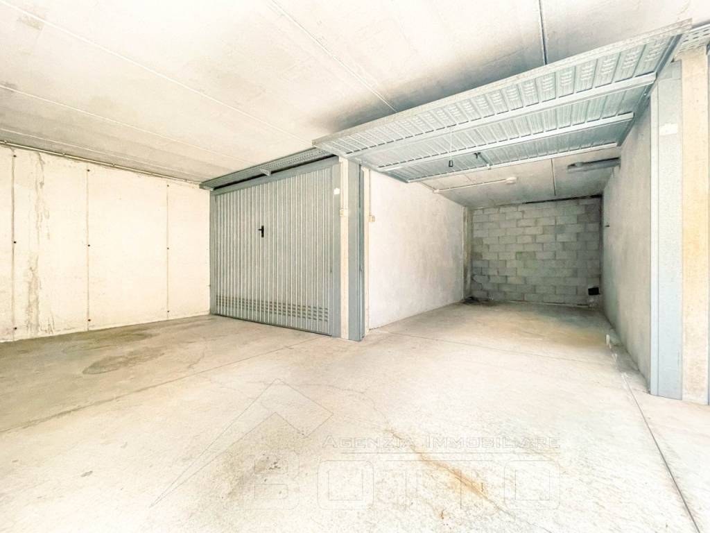 Box / garage a Borgomanero in via caneto 51 - Foto 2
