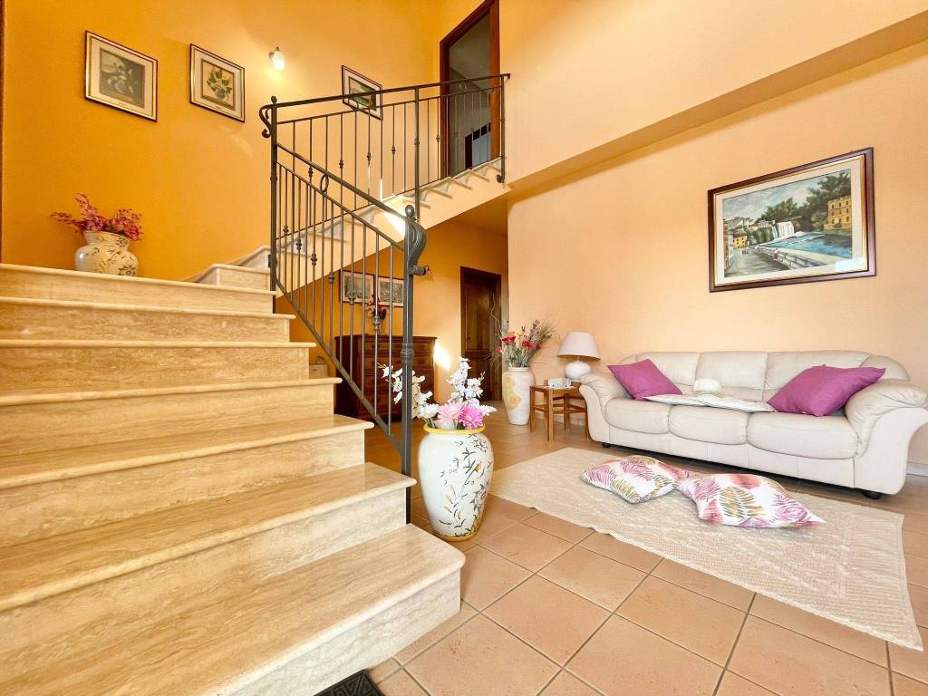Villa a Isola del liri in Via Calcara Fontanino, 70 - Foto 2