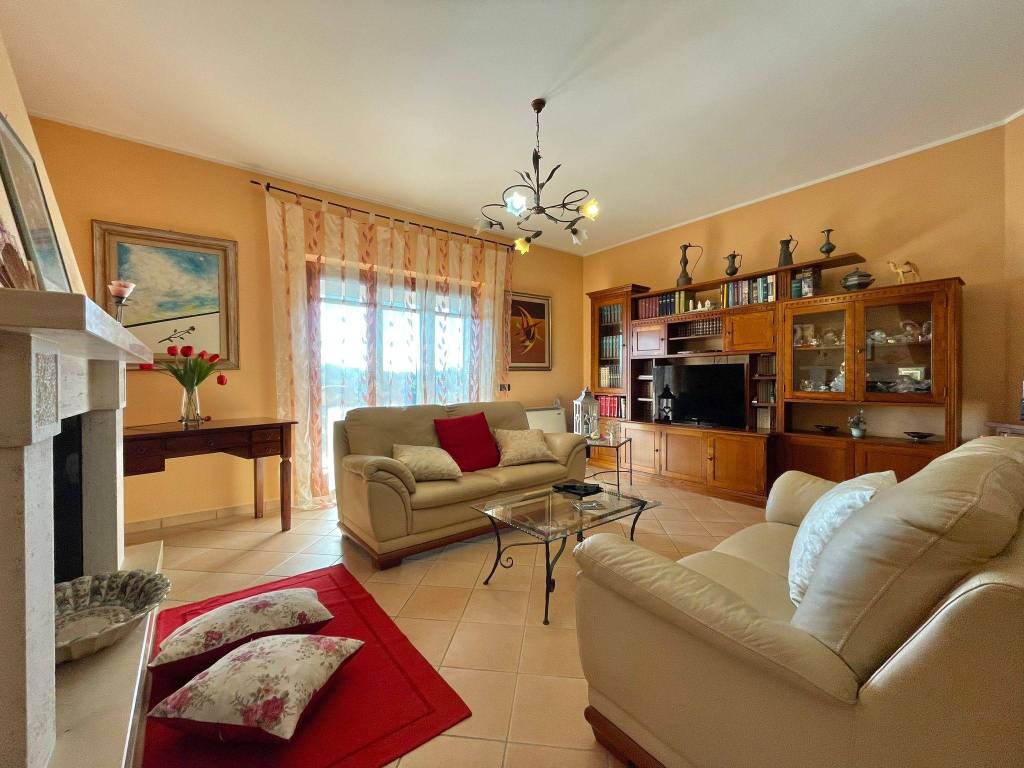 Villa a Isola del liri in Via Calcara Fontanino, 70 - Foto 5