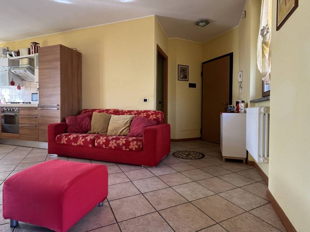 Appartamento a Costa masnaga in Piazza San Rocco, 5 - Foto 2