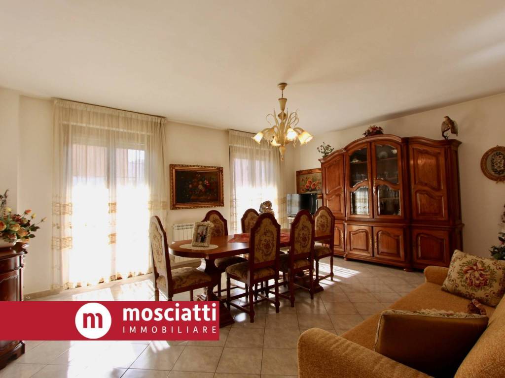 Appartamento a Matelica in Via Razzanti - Foto 3