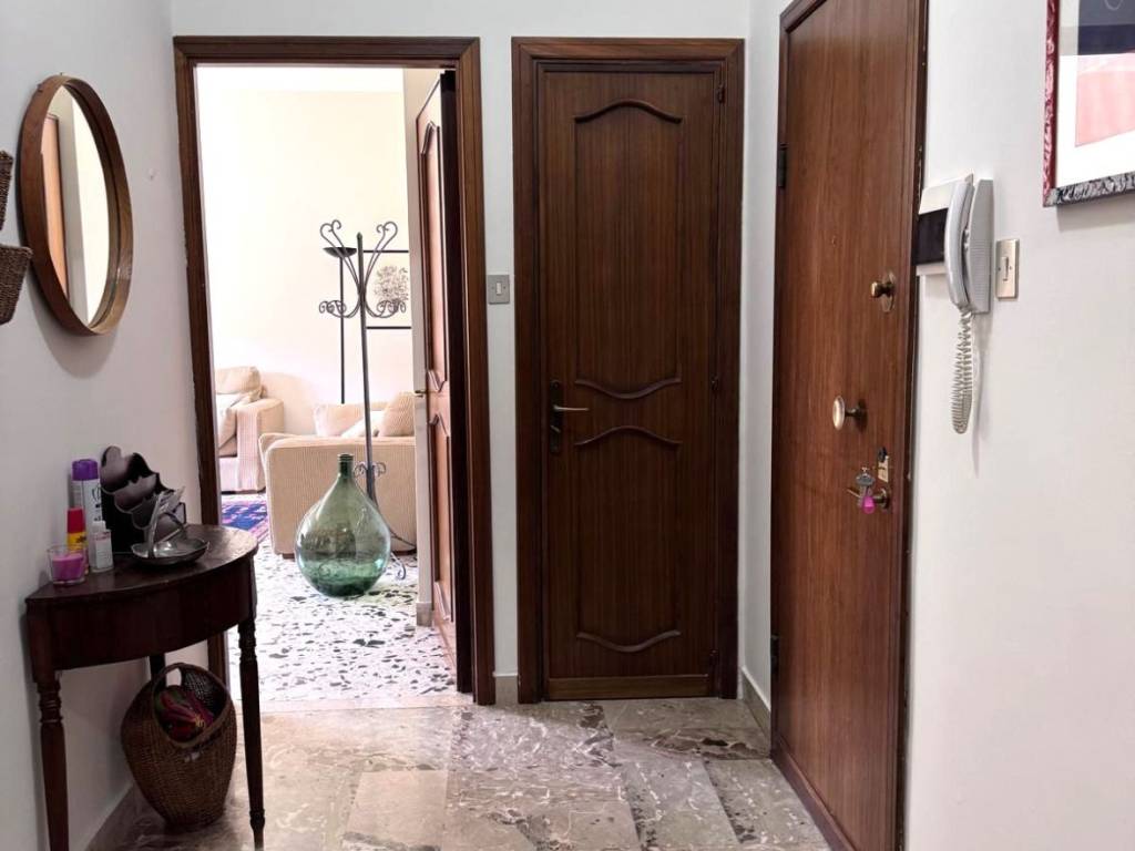 Appartamento a Caltanissetta in Via Napoleone Colajanni, 11 - Foto 2