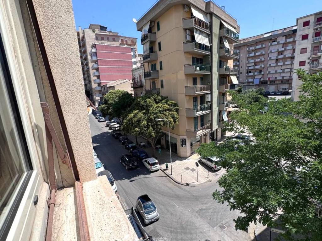 Appartamento a Caltanissetta in Via Napoleone Colajanni, 11 - Foto 5