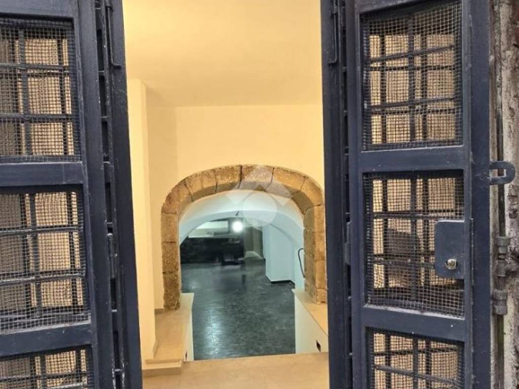 Box / garage a Salerno in Vicolo Della Neve, 5 - Foto 2