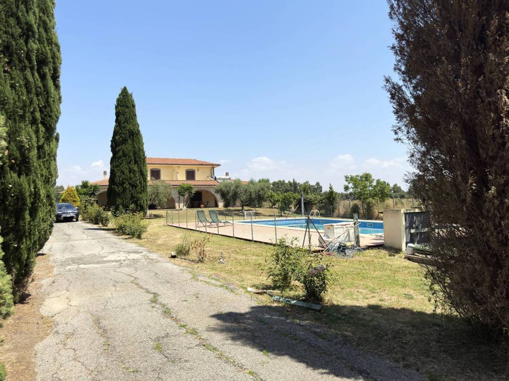 Villa a Tarquinia in Strada Provinciale Litoranea - Foto 4