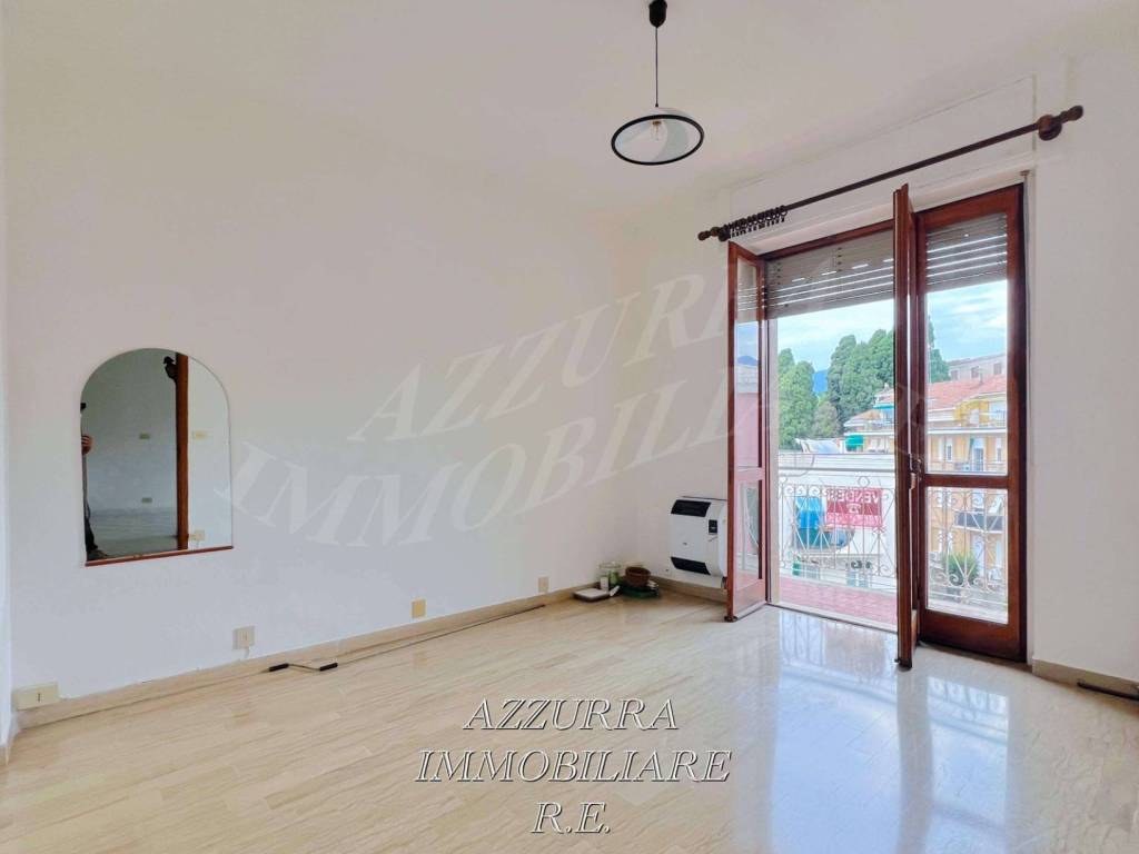Appartamento a Spotorno in Via Berninzoni - Foto 3