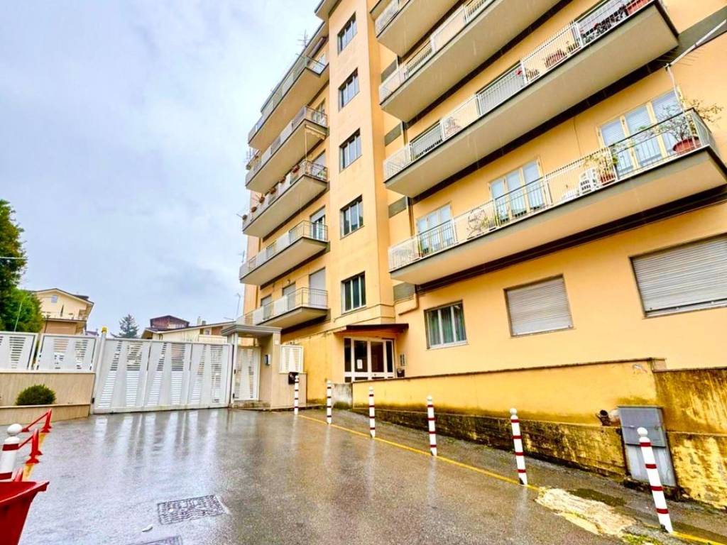 Appartamento a Avellino in Via Tuoro Cappuccini - Foto 2