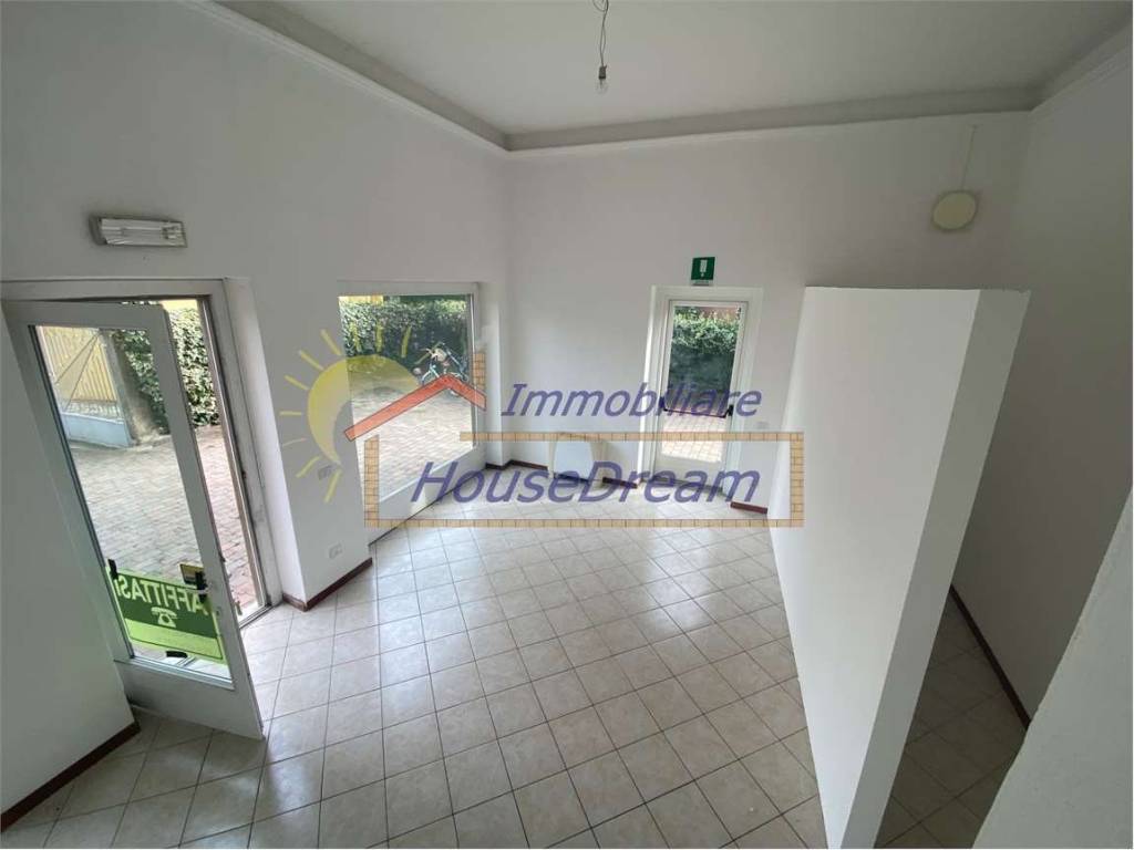 Immobile a Borgomanero in Corso sempione 113 - Foto 5