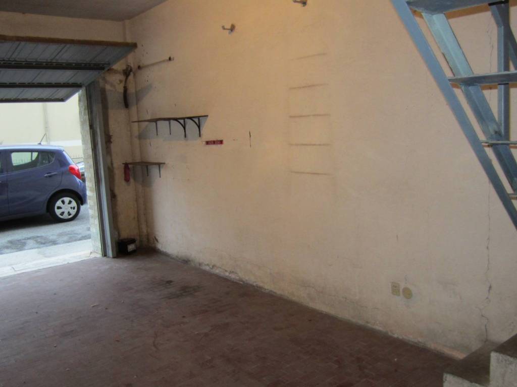Box / garage a Genova in Via Bottini - Foto 3