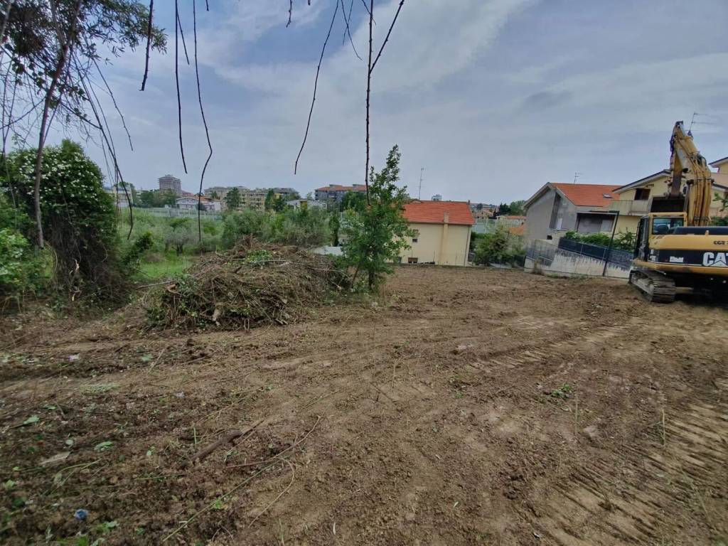 Terreno a Pescara in Via Dell'Emigrante, 55 - Foto 3