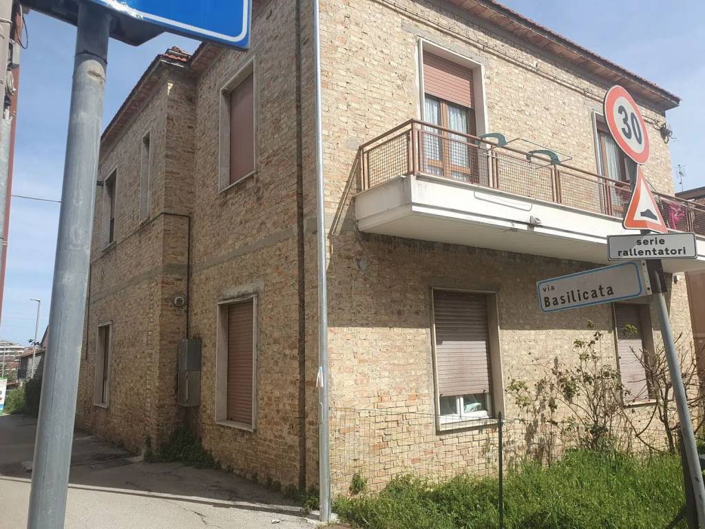 Appartamento a Spoltore in Via Italia - Foto 2