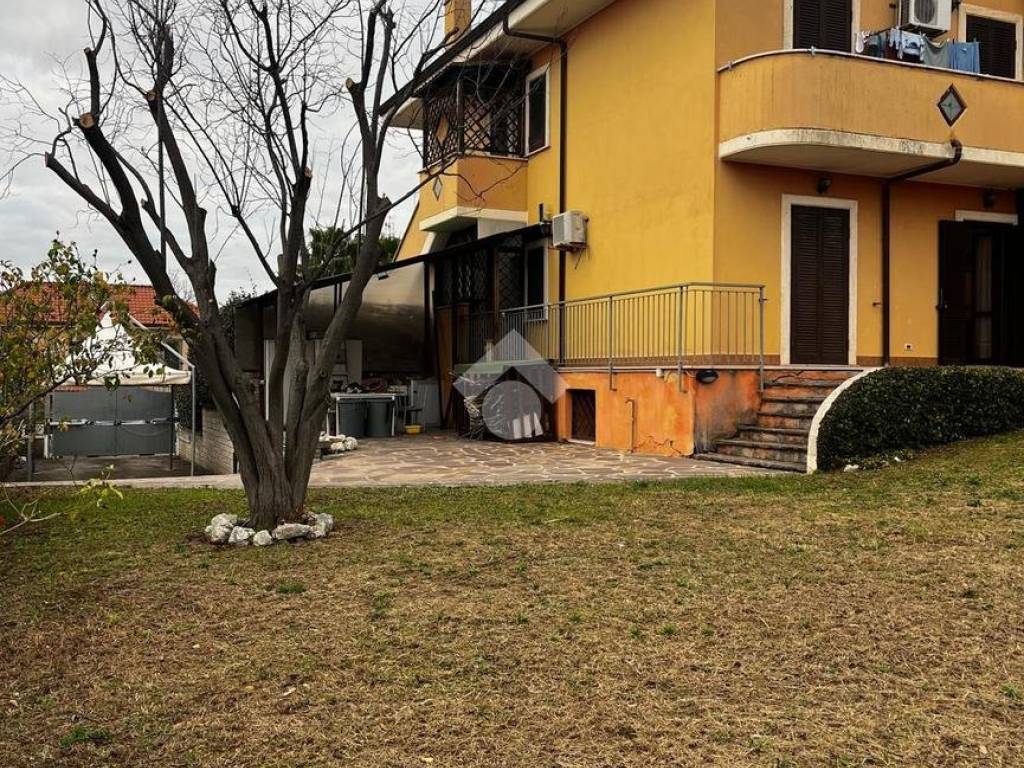 Appartamento a Albano laziale in Via Colle Nasone - Foto 2