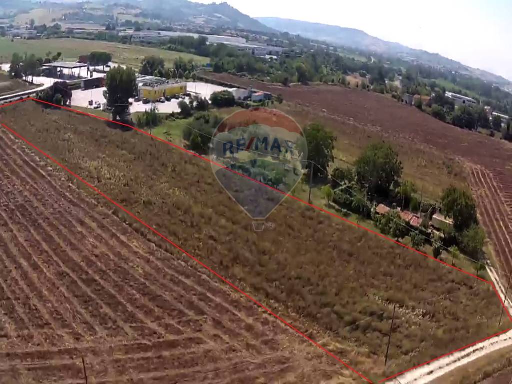 Terreno a Monte roberto in Via I Maggio - Foto 3