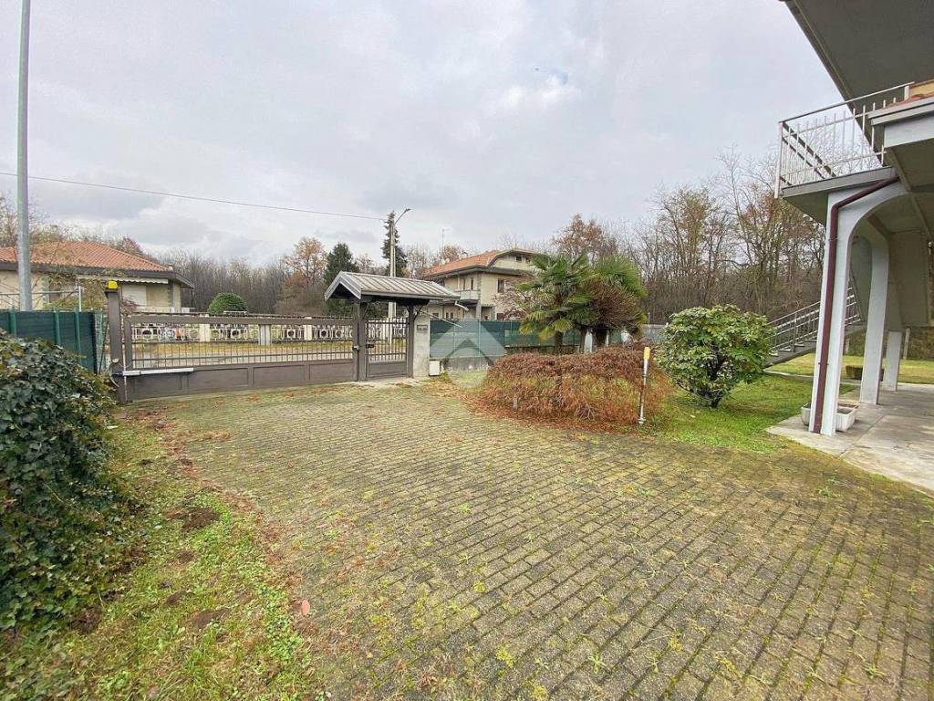 Villa a Samarate in Via Borsi, 60 - Foto 3