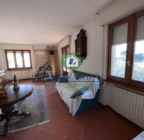 Villa a Massa e cozzile in Via Giuseppe Verdi - Foto 5