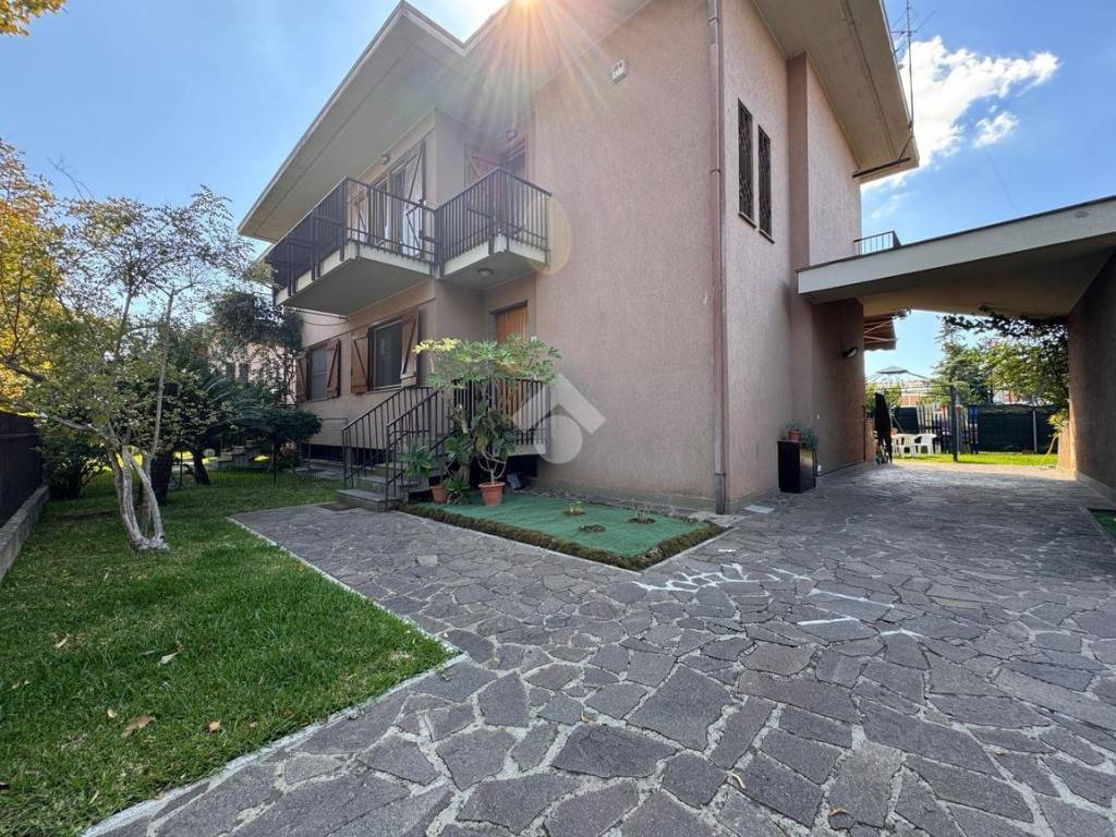 Villa a Latina in Via Amedeo Modigliani, 6 - Foto 5