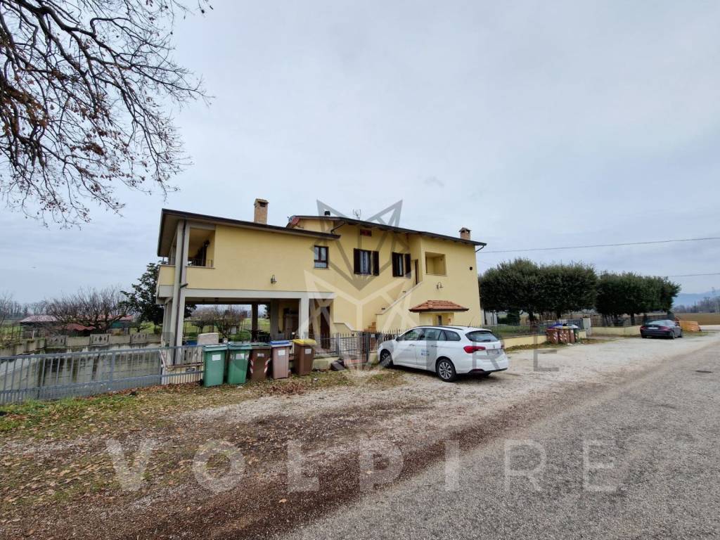 Appartamento a Cannara in VIA TOSCANA 5 - Foto 2