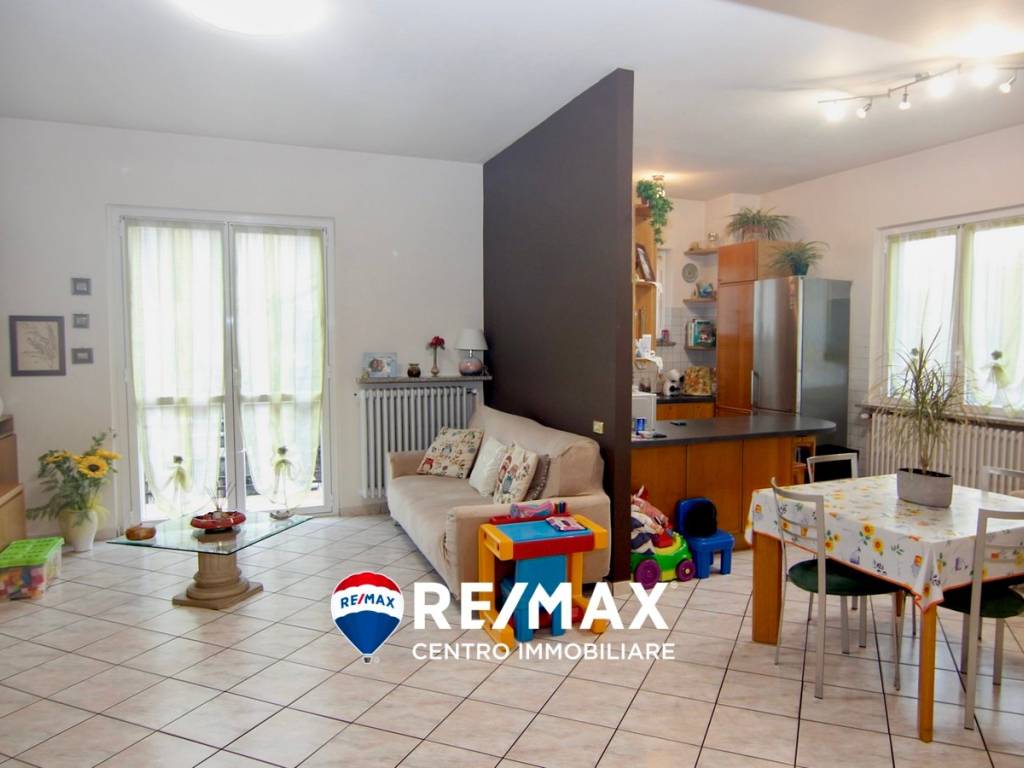 Villa a Castronno in Via Roma - Foto 2