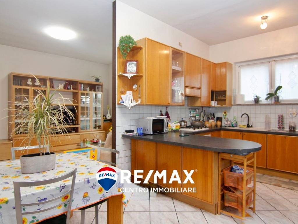 Villa a Castronno in Via Roma - Foto 3