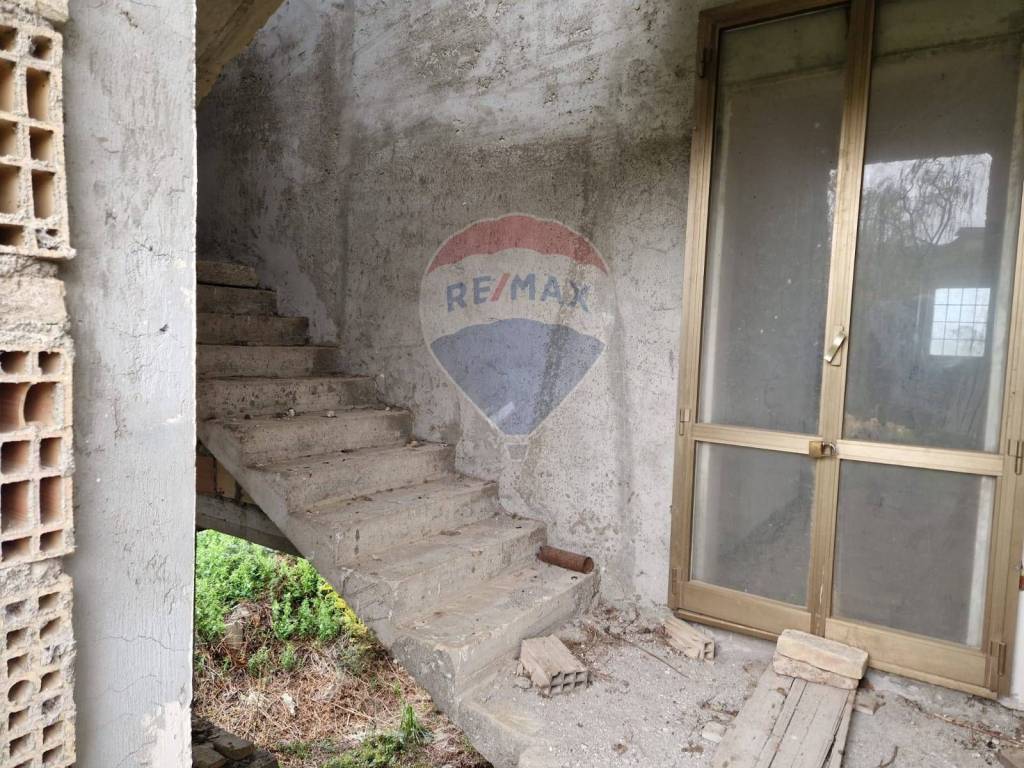 Villa a Cugnoli in Via S. Anatolio, 4 - Foto 2