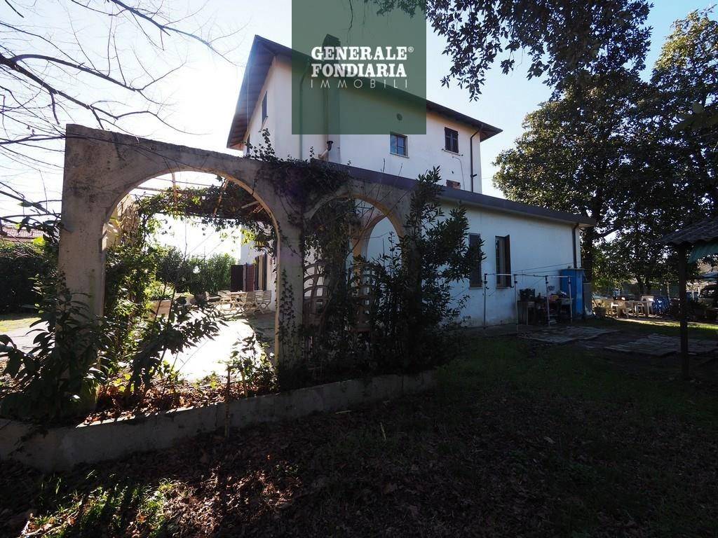 Villa a Bolano in Via Romana, 4 - Foto 2