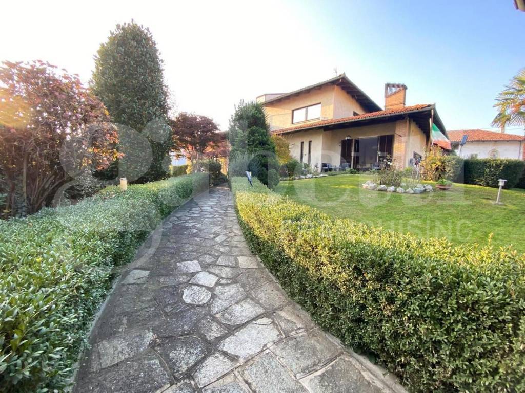 Villa a Bra in Viale Costituzione - Foto 2
