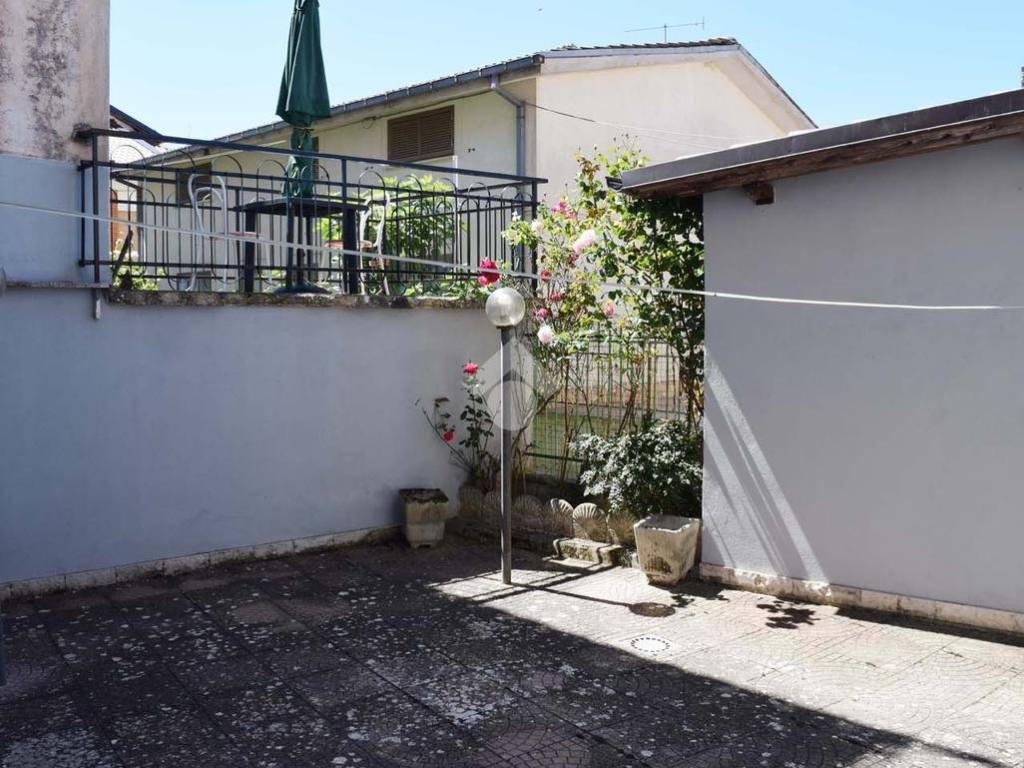 Casa indipendente a Sante marie in Via dei Marsi, 3 - Foto 2