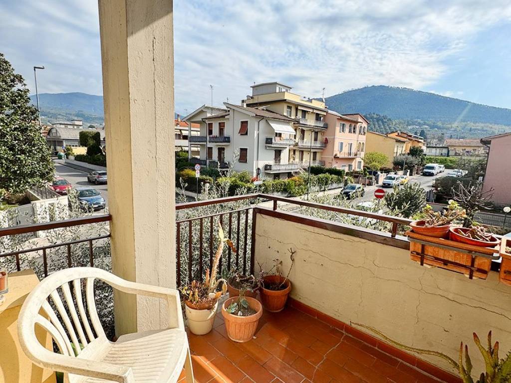 Appartamento a Montemurlo in Viale Antonio Labriola, 92 - Foto 2