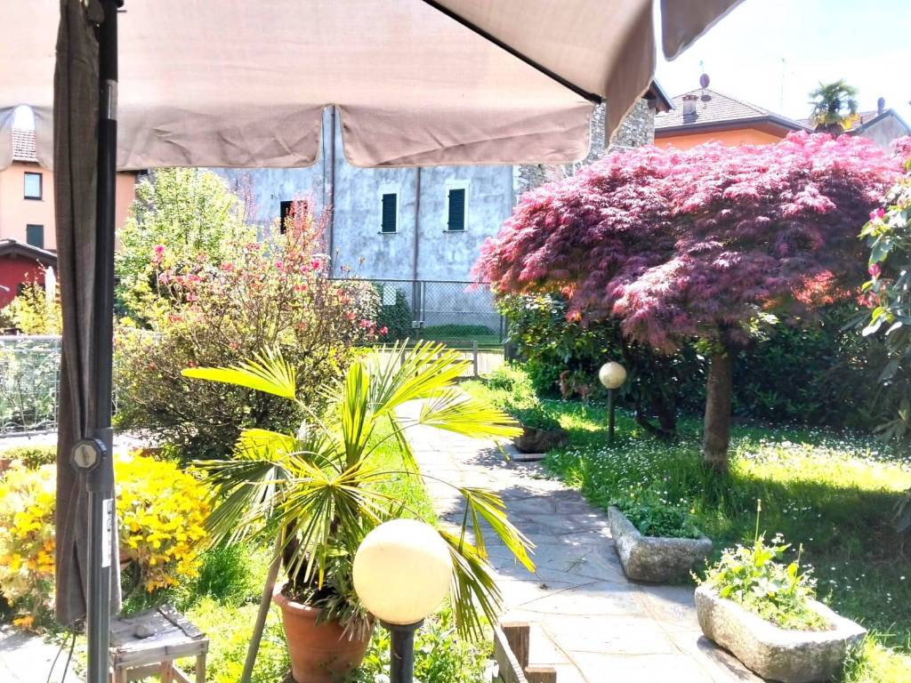 Villa a Invorio in Largo Alpini - Foto 4