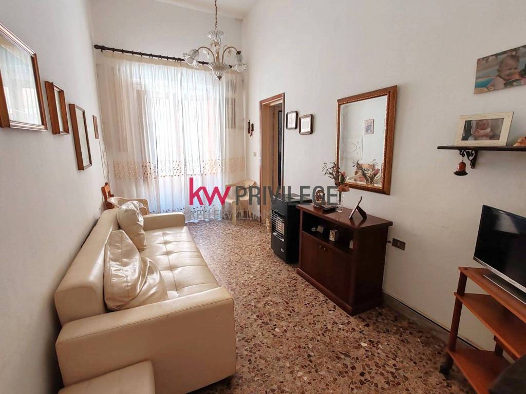 Casa indipendente a Brindisi in Via Ottaviano, 61 - Foto 4