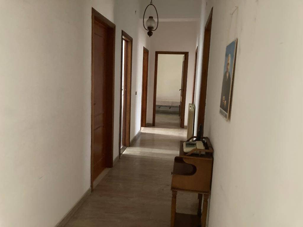 Appartamento a Gioia tauro in Strada Provinciale di Gioia Tauro e Locri, 188 - Foto 4