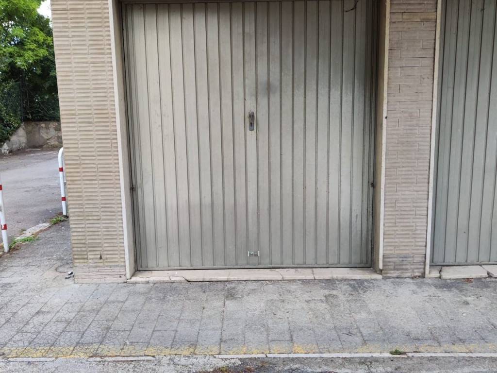 Box / garage a Arezzo in Via Beato Angelico, 21 - Foto 4