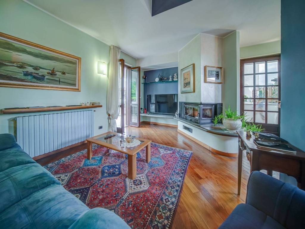 Villa a Borgomanero in Via delle Rosette - Foto 4