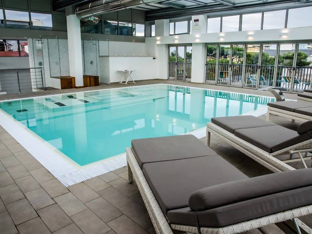 Palazzo / stabile a Riccione in Viale Giosuè Carducci, 12 - Foto 4