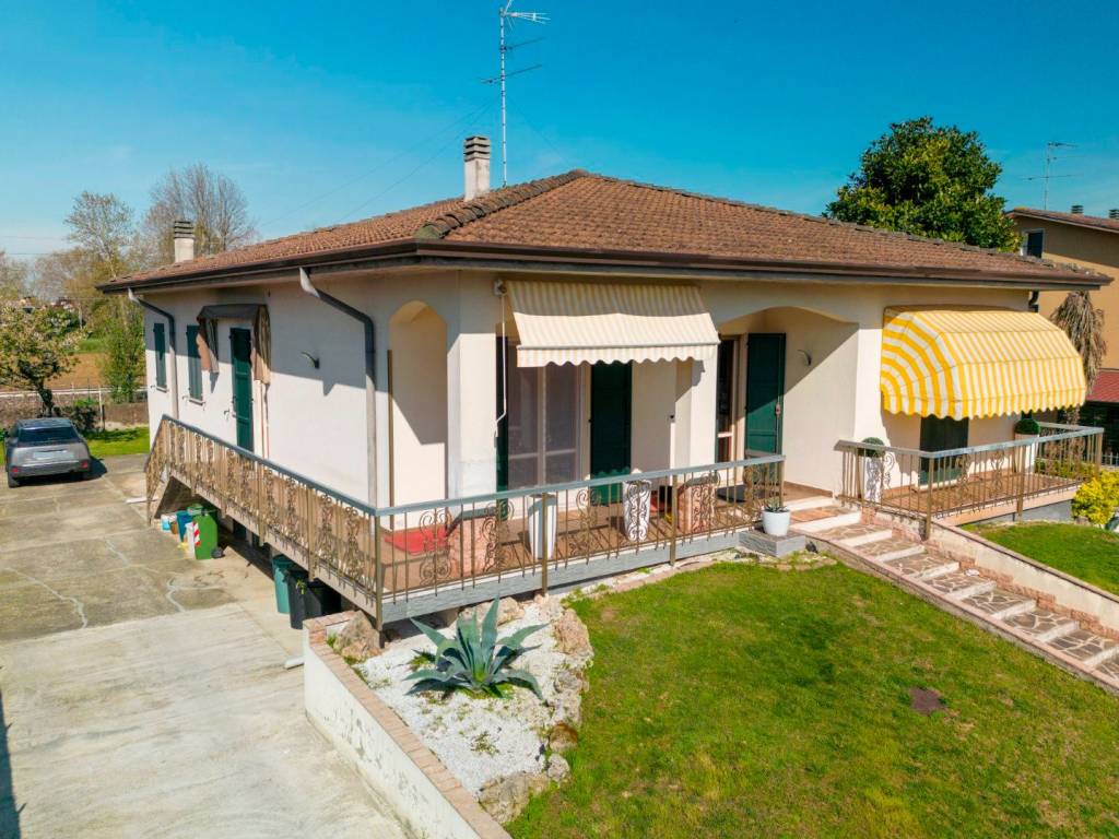 Villa a Porto mantovano - Foto 2