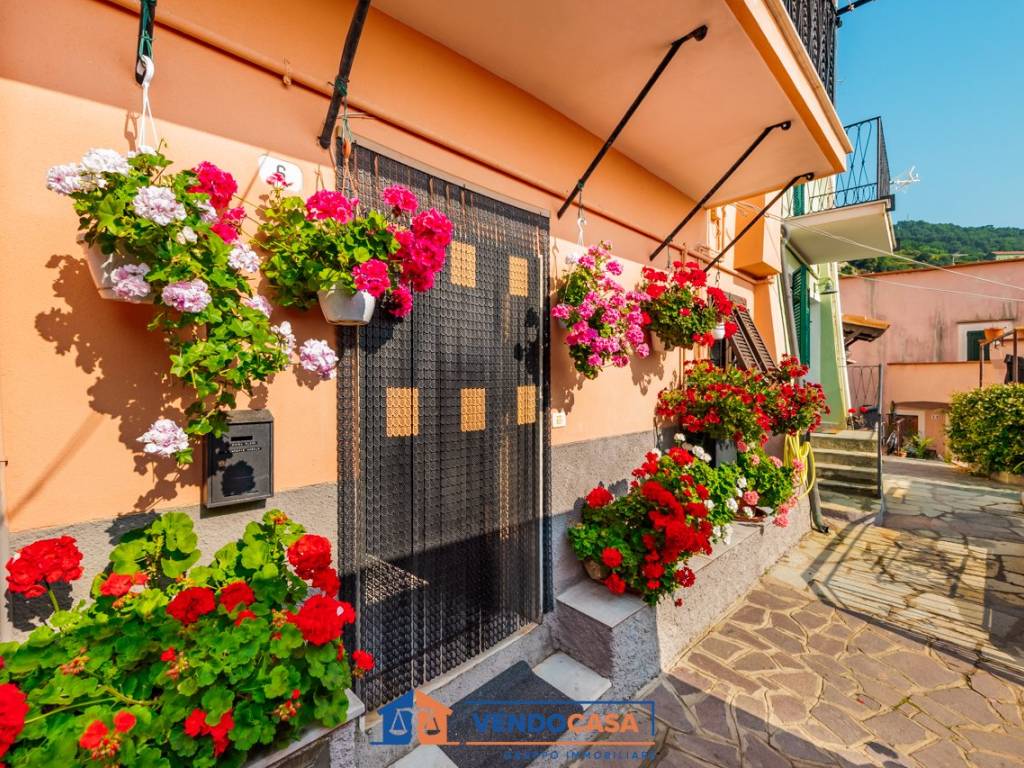 Casa indipendente a Bergeggi in Via del Portichetto, 6 - Foto 2