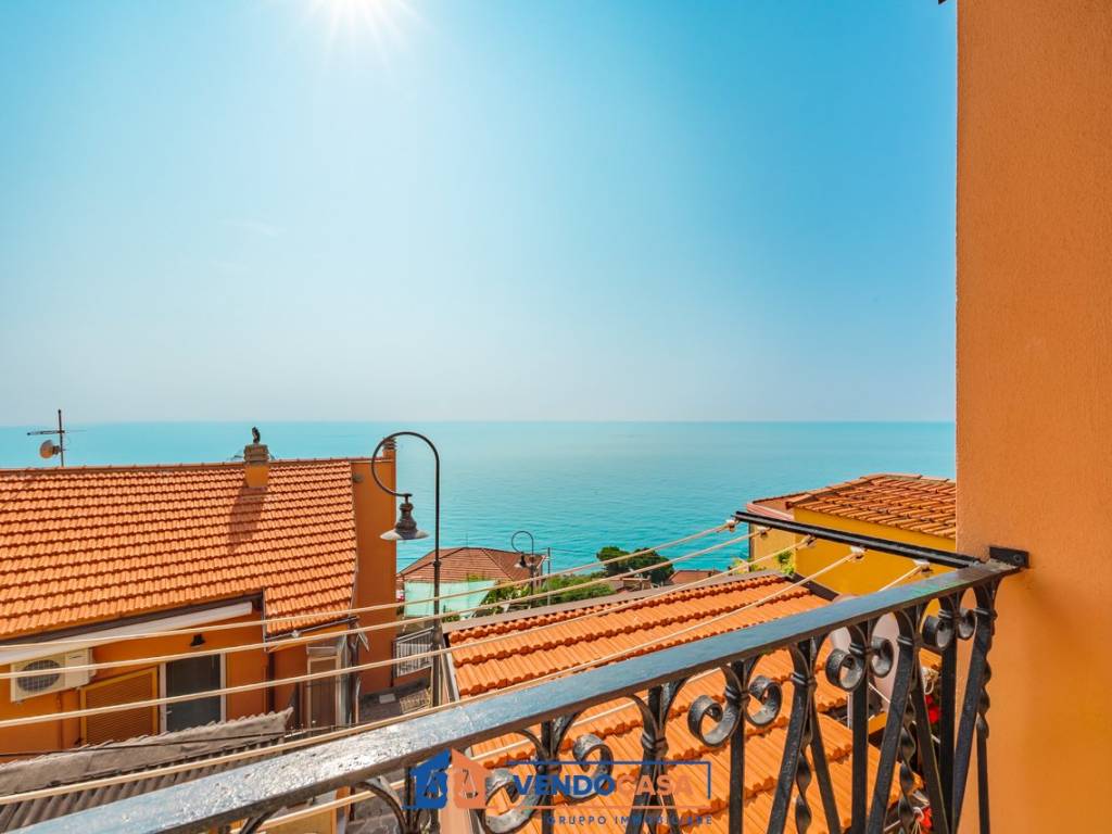 Casa indipendente a Bergeggi in Via del Portichetto, 6 - Foto 3