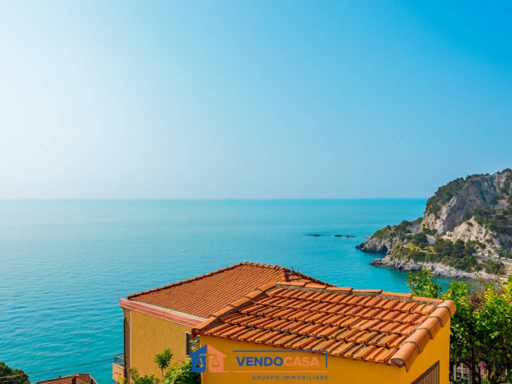 Casa indipendente a Bergeggi in Via del Portichetto, 6 - Foto 4