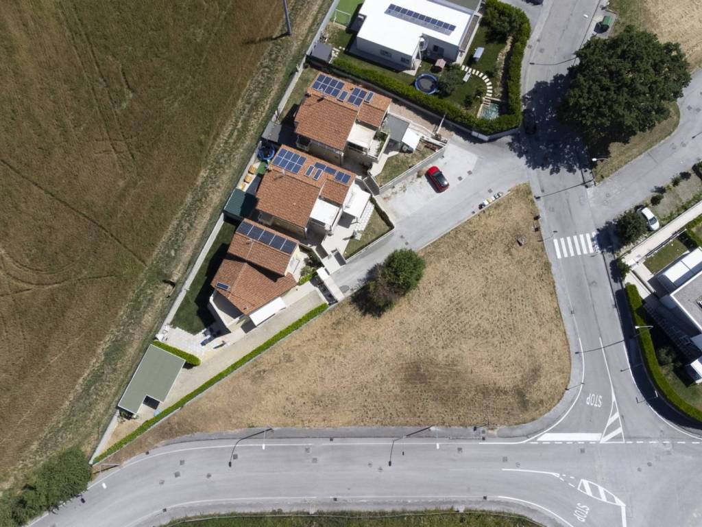 Terreno a Osimo in Via Luigi Tenco, 61 - Foto 2