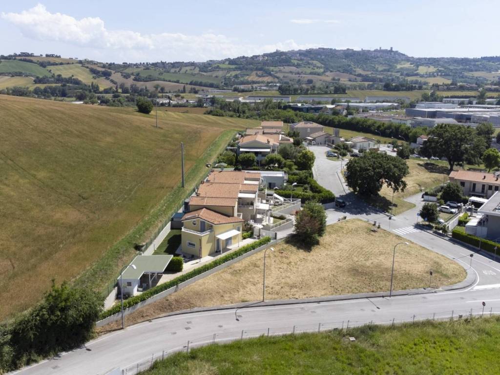 Terreno a Osimo in Via Luigi Tenco, 61 - Foto 4