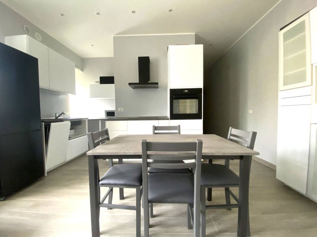 Appartamento a Verbania in Via Raffaello Sanzio - Foto 5