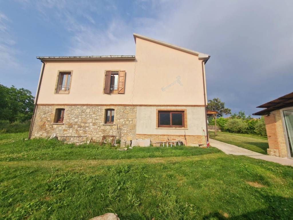 Rustico / casale a Civitella del tronto in Via Mulino - Foto 2