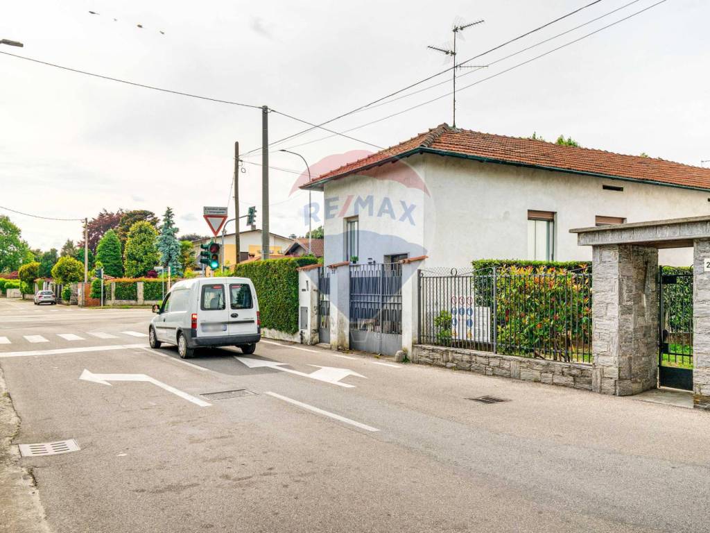 Casa indipendente a Fagnano olona in via monte rosa, 30 - Foto 2