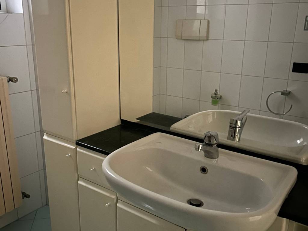 Appartamento a Gavirate in Via Preia - Foto 3